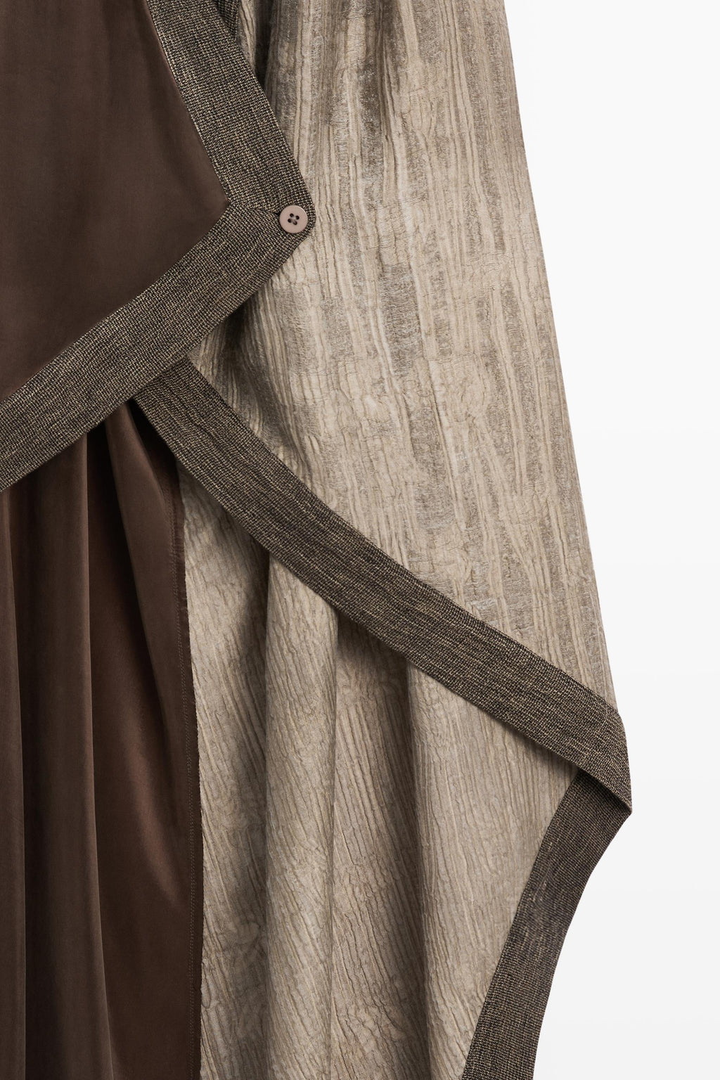 Flowing wrap top with mixed