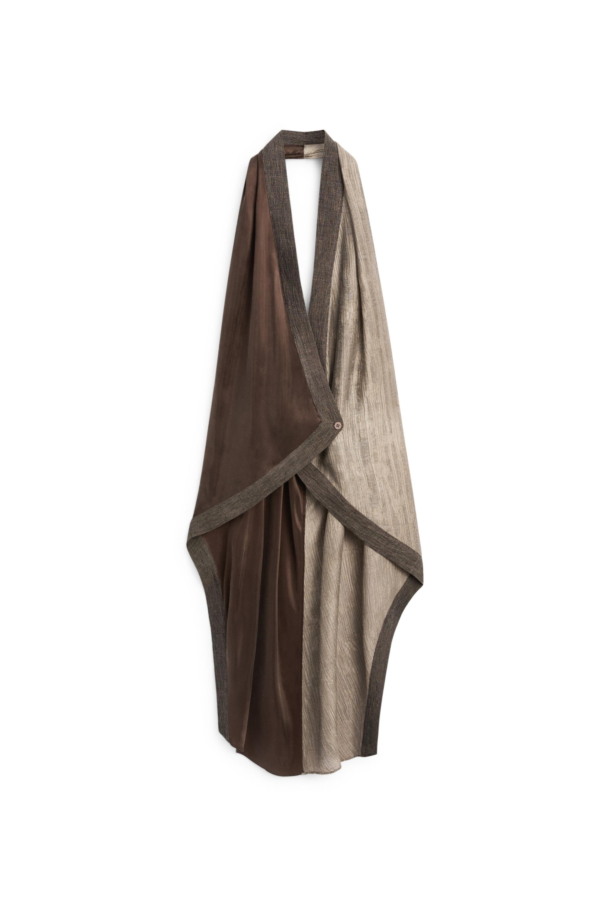 Flowing wrap top with mixed